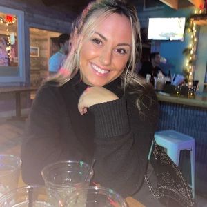 Meet your Posher, Cali